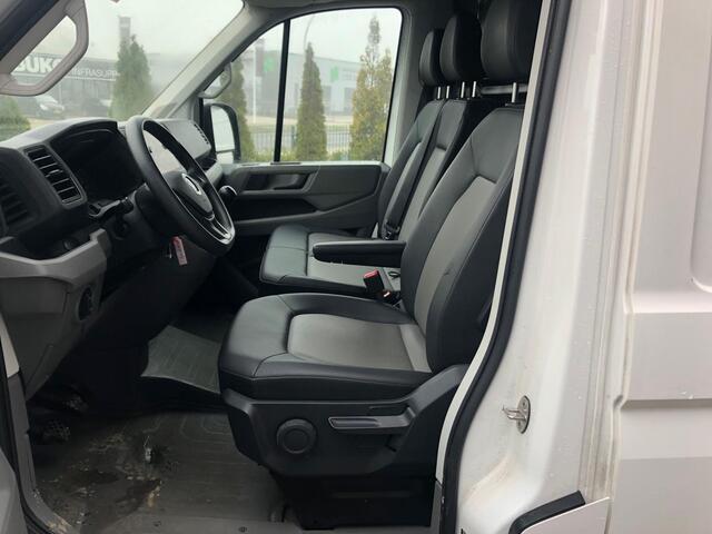 Volkswagen CRAFTER 2.0 TDI L3H3 Navi, Trekhaak, PDC V+A Laadruimte Pakket, Apple Carplay, 3-Zits