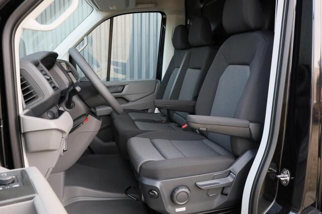 Volkswagen CRAFTER Trendline L3H3 140pk automaat GVW 3.5T BPM vrij | Achteruitrijcamera | Climatic | DAB | Bijrijdersbank