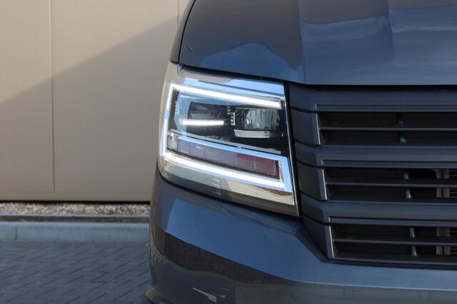 Volkswagen CRAFTER 140PK Exclusive L3H3 GVW 3.5T BPM vrij | Trekhaak | Adaptive Cruise Control | Climatic | Navigatie | Park Assist | Apple CarPlay / Android auto | DAB | 17 inch lichtmetalen velgen