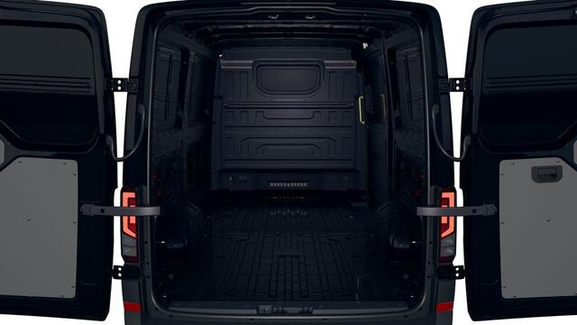 Volkswagen CRAFTER Trendline 177 pk L3H2 GVW 3.5T | Nieuw Model | BPM vrij | metallic | diefstalalarm | bijrijdersbank | navigatie