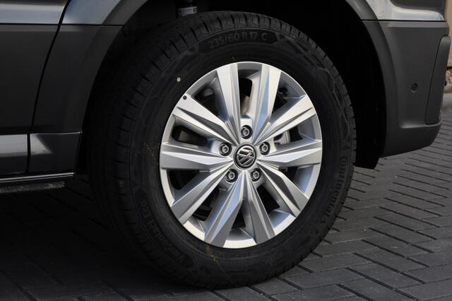 Volkswagen CRAFTER 140 PK automaat Exclusive L3H3 GVW 3.5T | Nieuw Model | BPM vrij | Trekhaak | Adaptive Cruise Control | Climatic | Navigatie | Park Assist | Apple CarPlay / Android auto | DAB | 17 inch lichtmetalen velgen