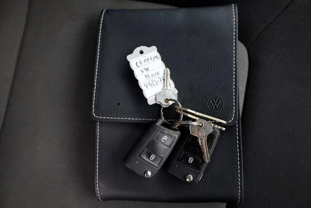 Volkswagen CRAFTER 35 2.0 TDI E6 Bakwagen met achterdeuren 2 Persoons 05-2020