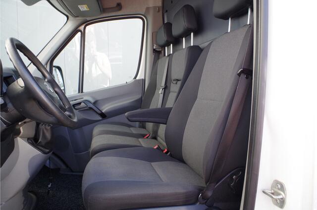Volkswagen CRAFTER 35 2.0 TDI L2H2 > 140pk/Euro6/camera/cruise/270° deuren/Opstap bumper achter...