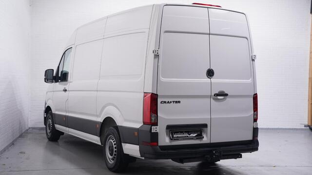 Volkswagen CRAFTER 2.0 TDI 102 pk L3H3 Slechts 6600 km, Navi, PDC V+A Trekhaak 2.500 kg, App Connect, Laadruimte Pakket, 3-Zits