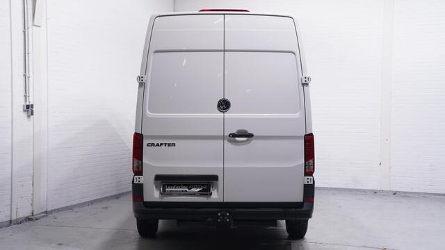 Volkswagen CRAFTER 2.0 TDI 102 pk L3H3 Slechts 6600 km, Navi, PDC V+A Trekhaak 2.500 kg, App Connect, Laadruimte Pakket, 3-Zits