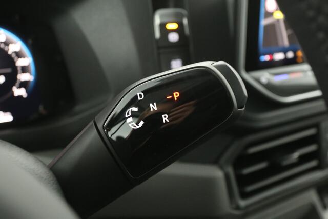 Volkswagen CRAFTER 2.0 TDI DSG Highline Exclusive L3H3 | Facelift Model | BPM Vrij | Virtual | 3000KG Trekgew. | Trekh. | Adap. Cruise | Clima | Carplay | Camera