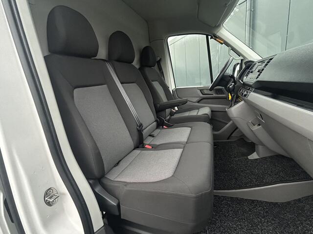 Volkswagen CRAFTER 2.0 TDI 141 PK DSG AUTOMAAT HIGHLINE+ / LED KOPLAMPEN / L3H3 / 3.000 KG AHG / 270 A DEUREN / AIRCO / CRUISE / BLUETOOTH / 3-ZITS
