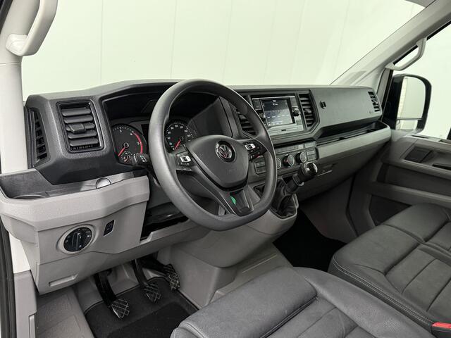Volkswagen CRAFTER 2.0TDI 140PK L3H3 Highline | Camera | Leder | Airco | Cruise | 3-Persoons | Betimmering