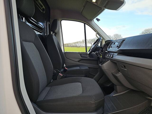 Volkswagen CRAFTER 35 2.0 TDI L3H3 Laadklep NAP 140Pk Euro6 Airco!