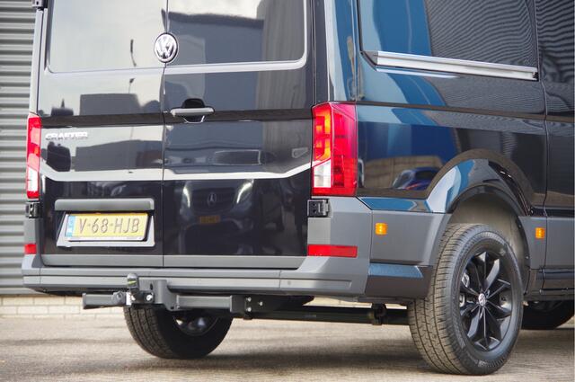 Volkswagen CRAFTER 35 2.0 TDI L3H3 177PK AUT. 2X SCHUIFDEUR, LED, TREKHAAK, STOELVERWARMING, CAMERA, NAVI, CRUISE, AIRCO, PARKEERSENSOREN, NIEUW!