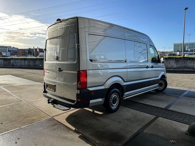 Volkswagen CRAFTER 2.0 TDI 140pk L3H3 | BPM-vrij | DAB | All Seasonbanden | Navigatie | Trekhaak | Sidebars | Betimmering | Camera