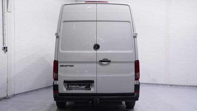 Volkswagen CRAFTER 2.0 TDI 102 pk L3H3 Navi, Trekhaak 2.500 kg Airco, Laadruimte Pakket, PDC V+A, Apple Carplay, 3-Zits