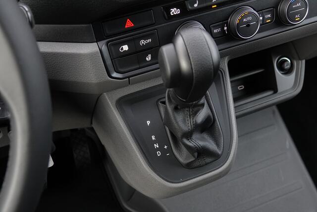 Volkswagen CRAFTER L3H3 2.0Tdi 177Pk Aut. | 2xSchuifdeur | 3.500Kg Trekgewicht | Achteruitrijcamera | 19'' | Deep Black