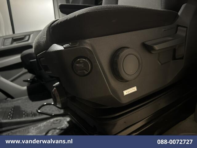 Volkswagen CRAFTER 2.0 TDI 141pk L3H3 L2H2 Euro6 ** Airco | Camera | Apple Carplay | Android Auto | Cruisecontrol Massagestoel, Chauffeursstoel