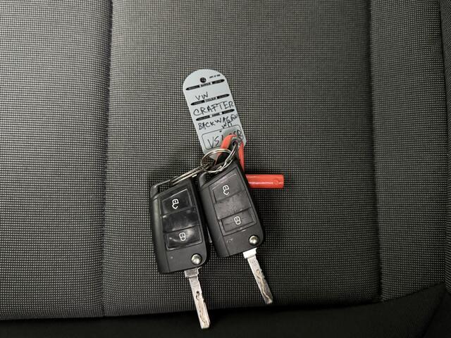 Volkswagen CRAFTER 2.0TDI 177PK Bakwagen | Laadklep | Euro 6 | Zijdeur | Dakspoiler | 3-Zits | Airco | Cruise