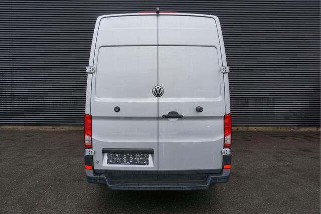 Volkswagen CRAFTER 35 177pk Automaat L3H3/L2H2 Apple Carplay Camera LED Standkachel Parkeersensoren Cruise control