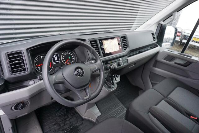 Volkswagen CRAFTER 35 177pk Automaat L3H3/L2H2 Apple Carplay Camera LED Standkachel Parkeersensoren Cruise control