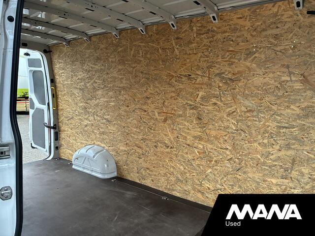 Volkswagen CRAFTER 35 2.0 140PK TDI L4H3 EURO VI Automaat Carplay Sensoren Airco