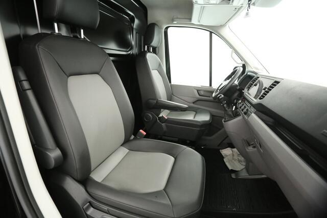 Volkswagen CRAFTER 2.0 TDI L3H3 141PK | Euro6 | 3000KG Trekgew. | Trekh. | Elektr. Schuifdeur | Airco | Camera | Cruise | Carplay | Navi | Kasten