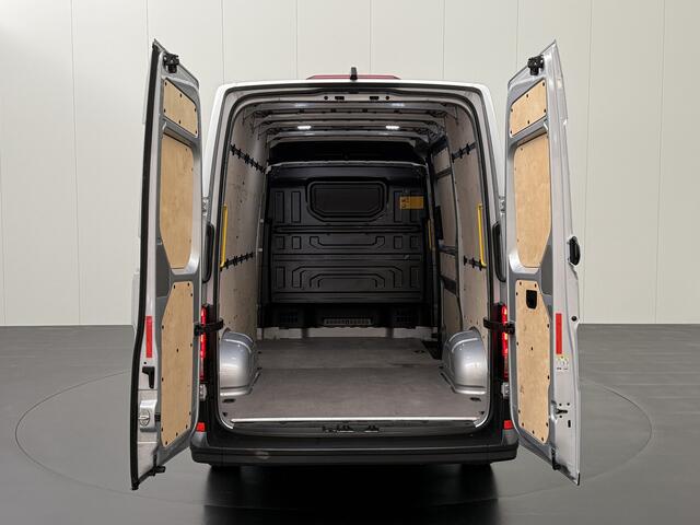 Volkswagen CRAFTER 140PK Automaat Exclusive L3H3 | Led | Navigatie | Camera | Airco | Cruise