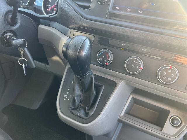 Volkswagen CRAFTER 35 2.0 TDI L3H3 Highline | 140Pk | Automaat | A-Camera | Trekhaak |