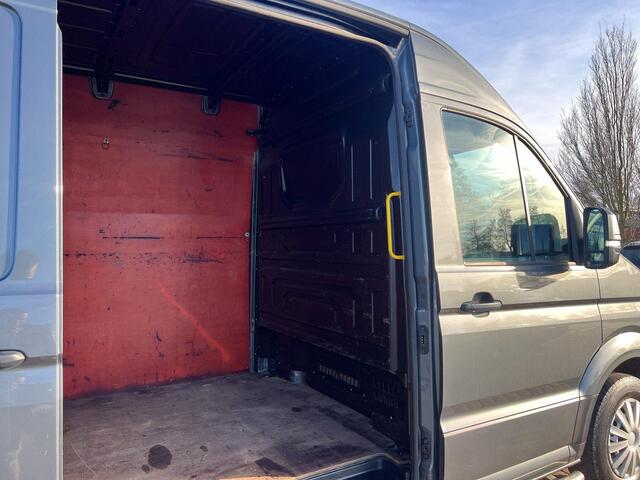 Volkswagen CRAFTER 35 2.0 TDI L3H3 Highline | 140Pk | Automaat | A-Camera | Trekhaak |