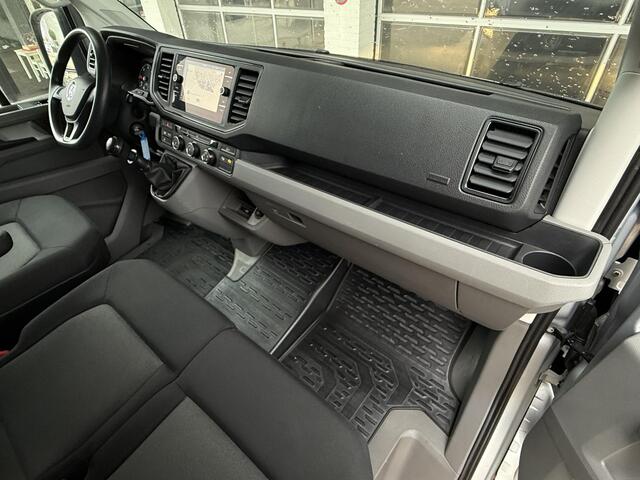 Volkswagen CRAFTER 35 2.0 TDI L3H3 Highline | NAVIGATIE | APPLE CARPLAY | CAMERA | TREKHAAK | VOLLEDIG DEALER ONDERHOUDEN |