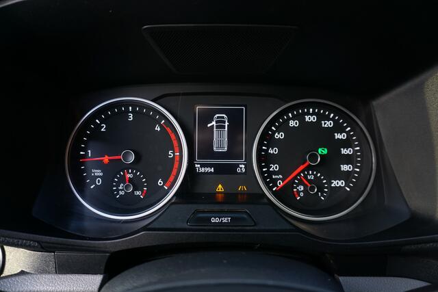 Volkswagen CRAFTER 35 180pk Automaat L3H2/L2H2 2x Schuifdeur Trekhaak Apple Carplay Navigatie Camera Cruise Control Stoelverwarming parkeersensoren