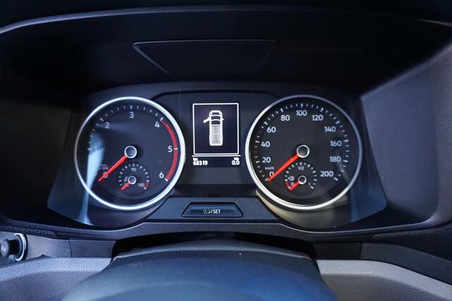 Volkswagen CRAFTER 35 140pk Automaat L3H3/L2H2 Apple Carplay Camera Navigatie ACC Cruise control Stoelverwarming LED