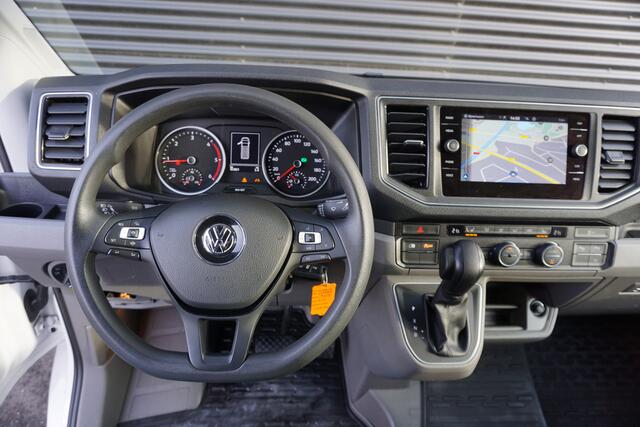 Volkswagen CRAFTER 35 140pk Automaat L3H3/L2H2 Apple Carplay Camera Navigatie ACC Cruise control Stoelverwarming LED
