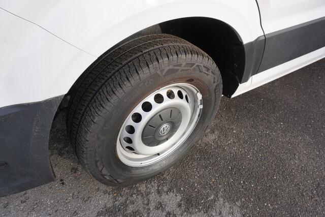 Volkswagen CRAFTER 35 140pk Automaat L3H3/L2H2 Apple Carplay Camera Navigatie ACC Cruise control Stoelverwarming LED