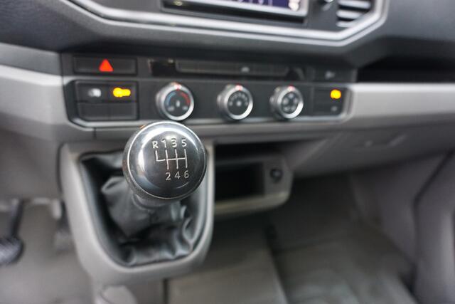 Volkswagen CRAFTER 140PK L3H2/L2H1 2x Schuifdeur Parkeersensoren Euro6