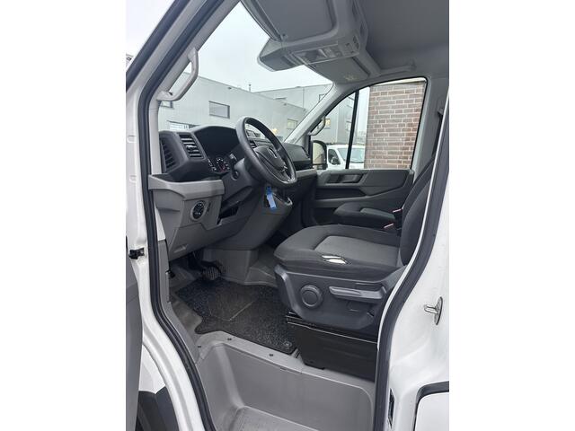 Volkswagen CRAFTER 50 2.0 TDI 177pk Aut.Bakwagen+Laadklep Airco,Cruise,Radio,Tachograaf L440cm B213cm H218cm