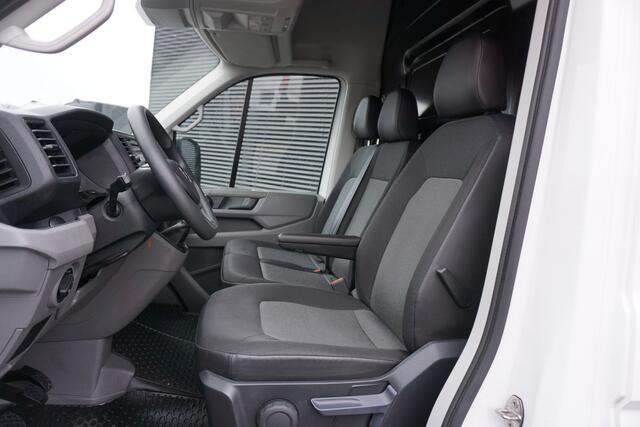 Volkswagen CRAFTER 35 2.0 TDI L4H3 140pk Apple Carplay Camera Cruise control Airco Parkeersensoren