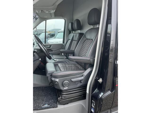 Volkswagen CRAFTER 35 2.0 TDI L3H3 Exclusive Massage / LED / Leder