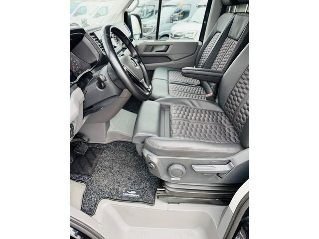 Volkswagen CRAFTER 35 2.0 TDI L3H3 Exclusive Massage / LED / Leder
