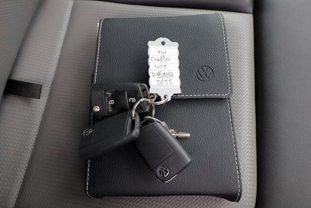 Volkswagen CRAFTER 35 2.0 TDI 140pk Bakwagen met laadklep en zijdeur 11-2021