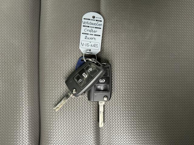 Volkswagen CRAFTER 2.0TDI 177PK L3H3 Exclusive | Leder | Led | Navigatie | Camera | Airco | Cruise | Betimmering