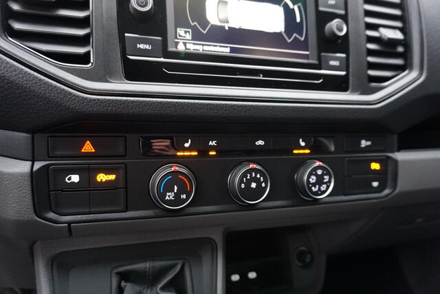 Volkswagen CRAFTER 140pk Automaat L3H3/L2H2 Apple carplay Camera Stoelverwarming Airco Parkeersensoren