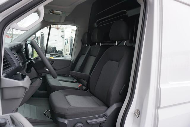 Volkswagen CRAFTER 35 140pk L3H3/L2H2 Facelift Camera Apple carplay 3-Zits DAB+ Cruise control