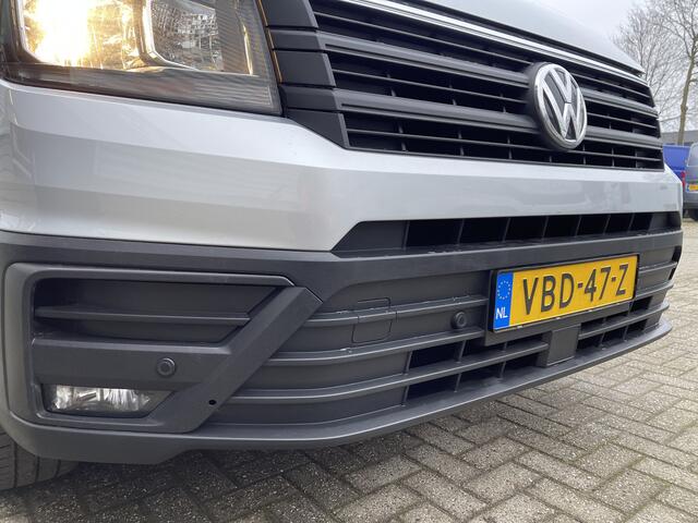 Volkswagen CRAFTER 30 2.0 TDI L3H2 Comfortline ( voorheen L2H1 ) / euro 6 / bpm vrij / lease vanaf ¤ 358 / vaste prijs rijklaar ¤ 21.950 ex btw / zilver metallic / airco / cruise / navi / pdc voor en achter