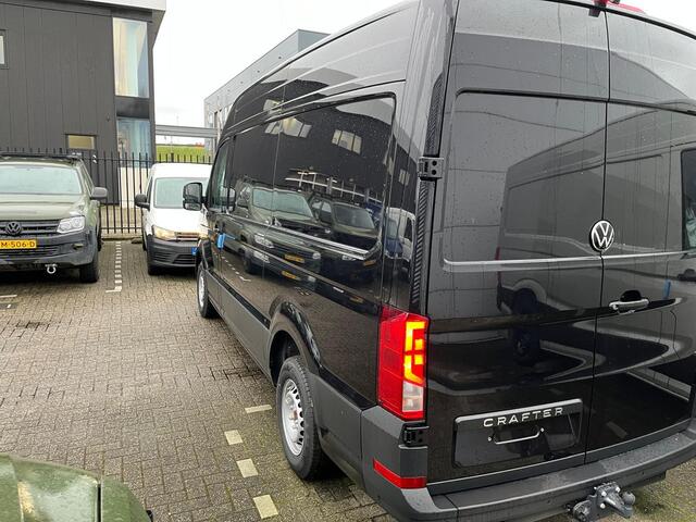 Volkswagen CRAFTER Bedrijfswagens Trendline 2.0 TDI L3H3 EU6 103 kW (140 pk) 103 kW | BPM Vrij | Achteruitrijcamera | Bijrijdersbank met opbergvak | Radio ready to discover met 10" touch- kleurendisplay |
