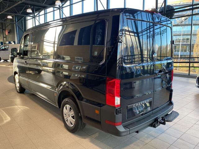 Volkswagen CRAFTER Bedrijfswagens Highline L3H2 2.0 TDI EU6 103 kW (140 pk) 6 versn. | BPM vrij | Opstaptrede op trekbalk (smal) | Led-laadruimteverlichting | Inparkeerassistent 'park assist' | Cruise control inclusief snelheidsbegrenzer | Bijrijdersbank inclusief opbergvak