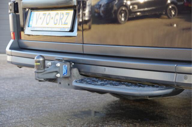 Volkswagen CRAFTER 35 2.0 TDI L3H3 177PK AUT. LED, 2X SCHUIFDEUR, TREKHAAK, STOELVERWARMING, GEVEERDE STOEL, AIRCO, PARKEERSENSOREN