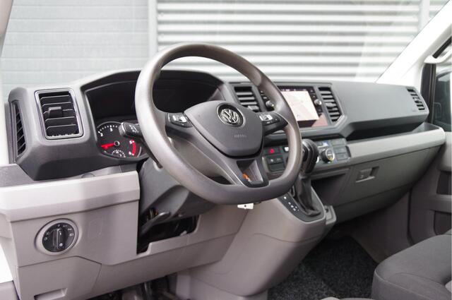 Volkswagen CRAFTER 35 2.0 TDI L3H3 177PK AUT. LED, STOELVERWARMING, TREKHAAK, ERGO ACTIVE GEVEERDE STOEL, CLIMATE CONTROL, CAMERA, NAVI, PARKEERSENSOREN