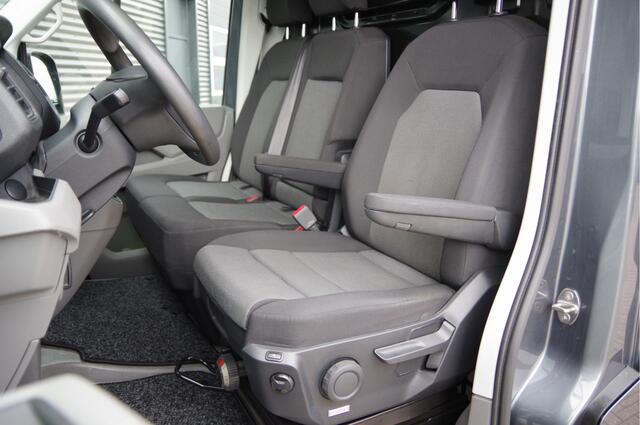 Volkswagen CRAFTER 35 2.0 TDI L3H3 177PK AUT. LED, STOELVERWARMING, TREKHAAK, ERGO ACTIVE GEVEERDE STOEL, CLIMATE CONTROL, CAMERA, NAVI, PARKEERSENSOREN