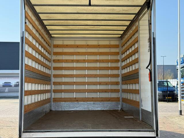 Volkswagen CRAFTER 35 2.0 TDI L3 Bakwagen Laadklep 140pk Zijdeur Navi Airco Lat om Lat