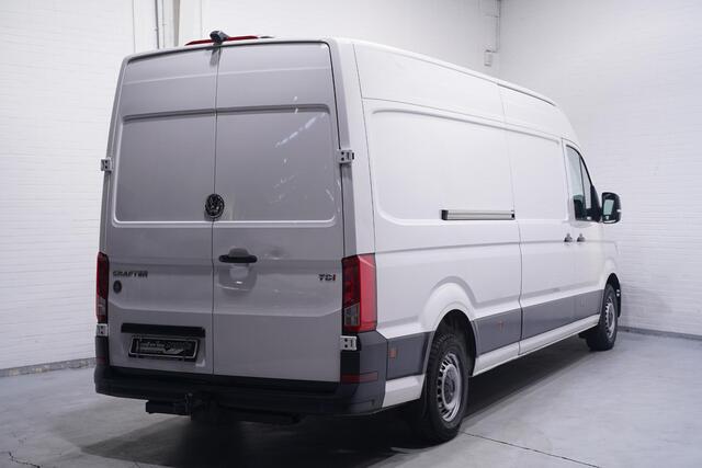 Volkswagen CRAFTER 2.0 TDI 140 pk L4H3 Navi, Camera Trekhaak 3.000 kg, Cruise Control, Laadrruimte Pakket, 3-Zits