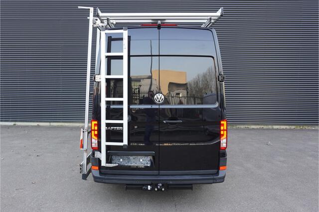 Volkswagen CRAFTER 35 180pk Automaat L4H3/L3H2 Glasresteel Imperiaal Trekhaak Navigatie Apple Carplay LED Parkeersensoren