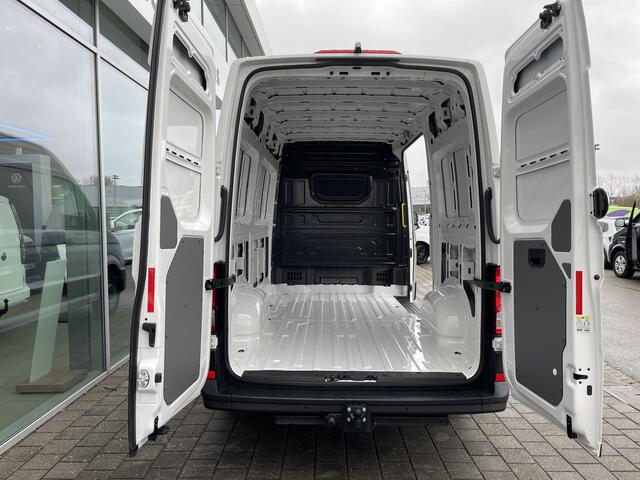 Volkswagen CRAFTER 35 2.0 TDI L3H3 Highline 140pk Automaat | Trekhaak met opstap | App connect | 3 Zits excl BTW / incl BPM